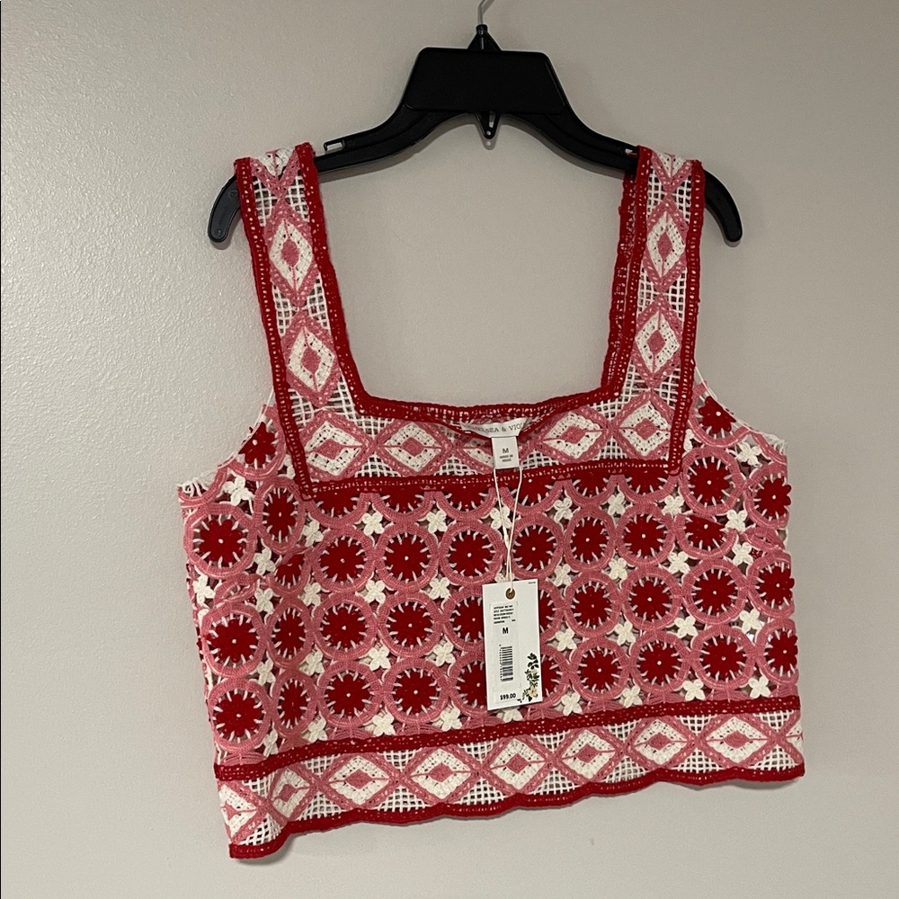 Chelsea & Violet Red and White Geometric Tank Top size M